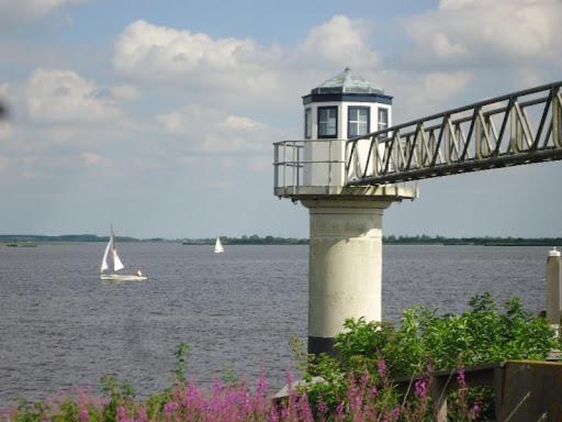 Bellemare Bungalow Lauwersmeer Mit Ueberdachte Veranda Und Eingezaeuntem Garten Anjum Exterior photo